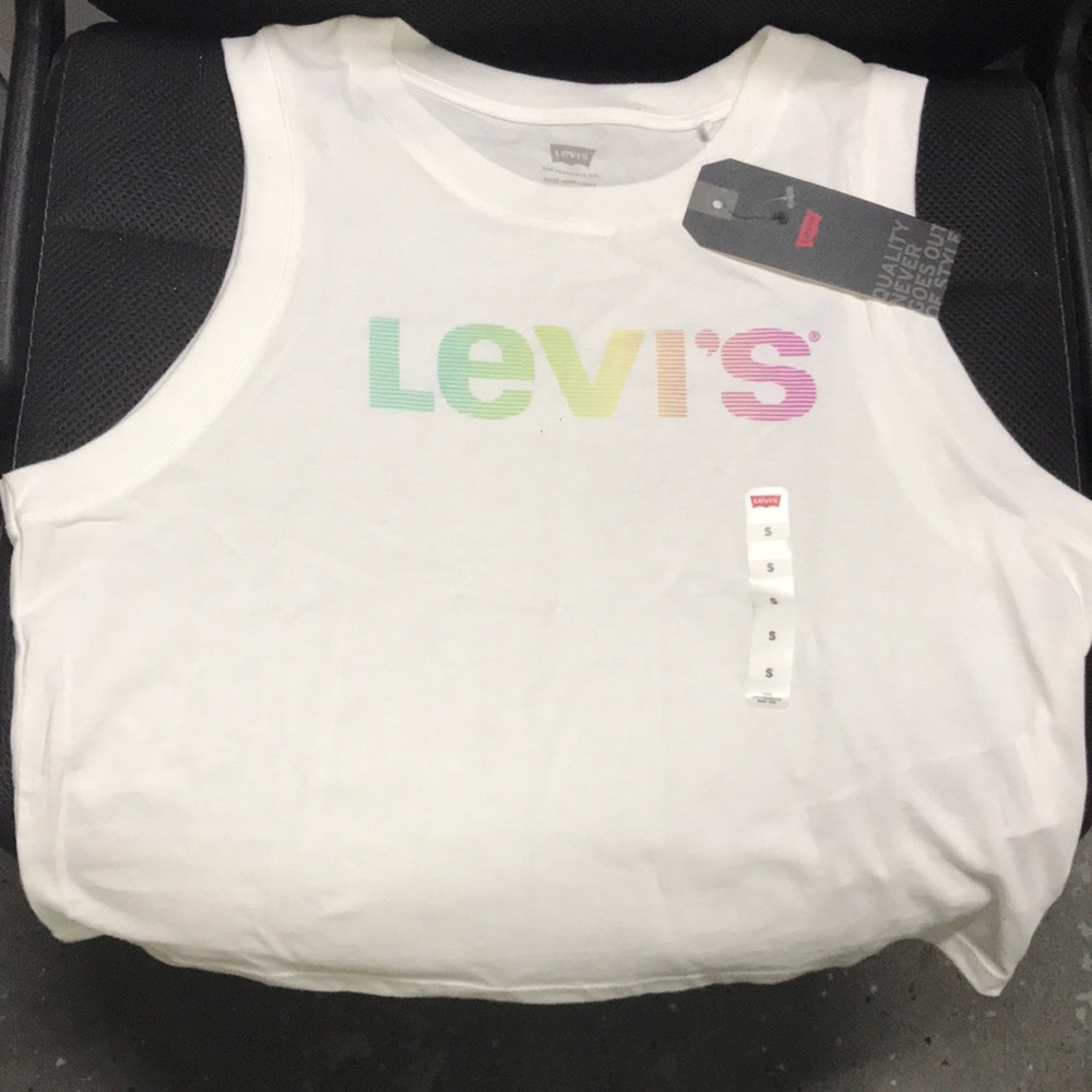 New Levis top